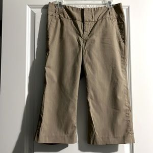 Banana Republic- Stretch Flat Front Light Tan Capri Pants